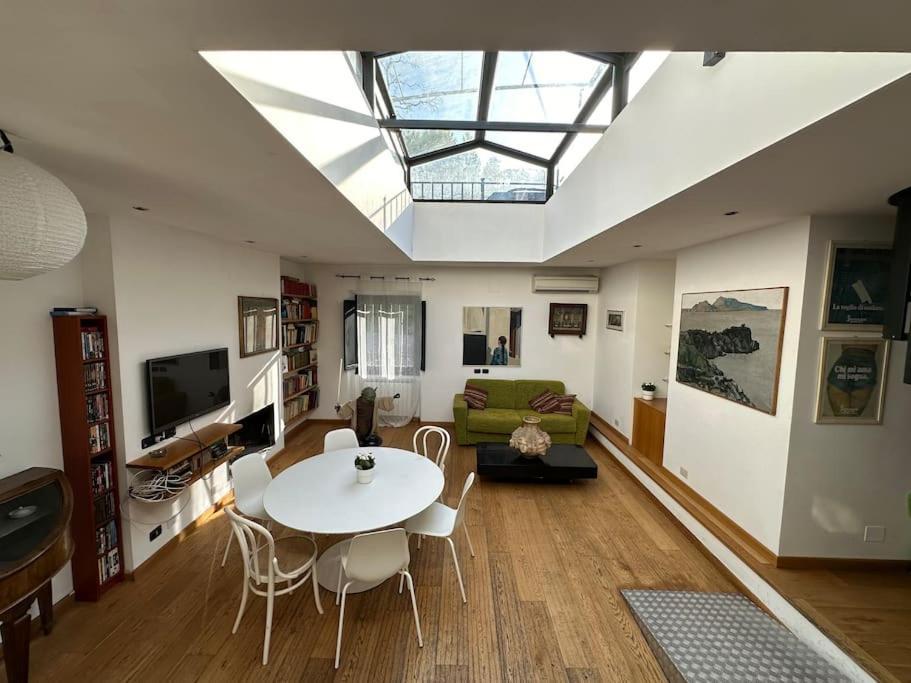Nuovo Loft A Trastevere Con Super Terrazzo * Rom