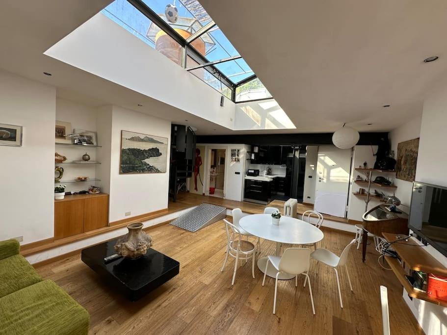 Nuovo Loft A Trastevere Con Super Terrazzo